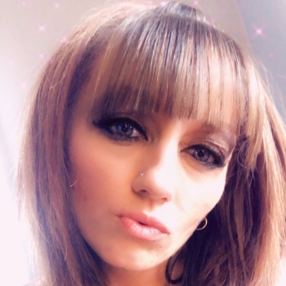 Meet your Posher, Ashley - Picture 5 of 6